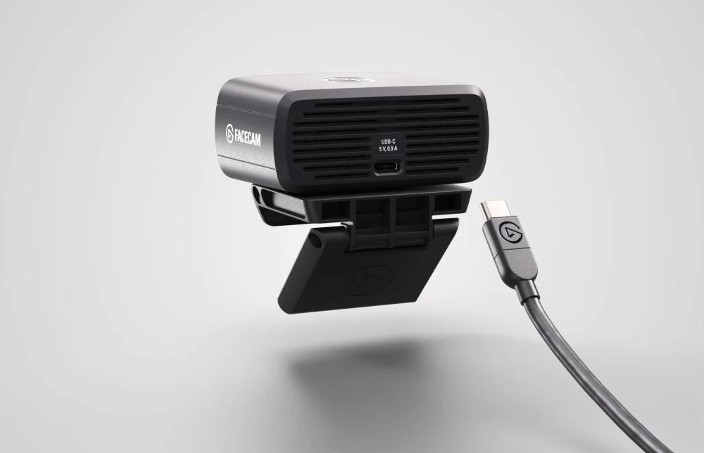 Rear USB-C connection on Elgato Facecam MK.2 with a detachable USB cable