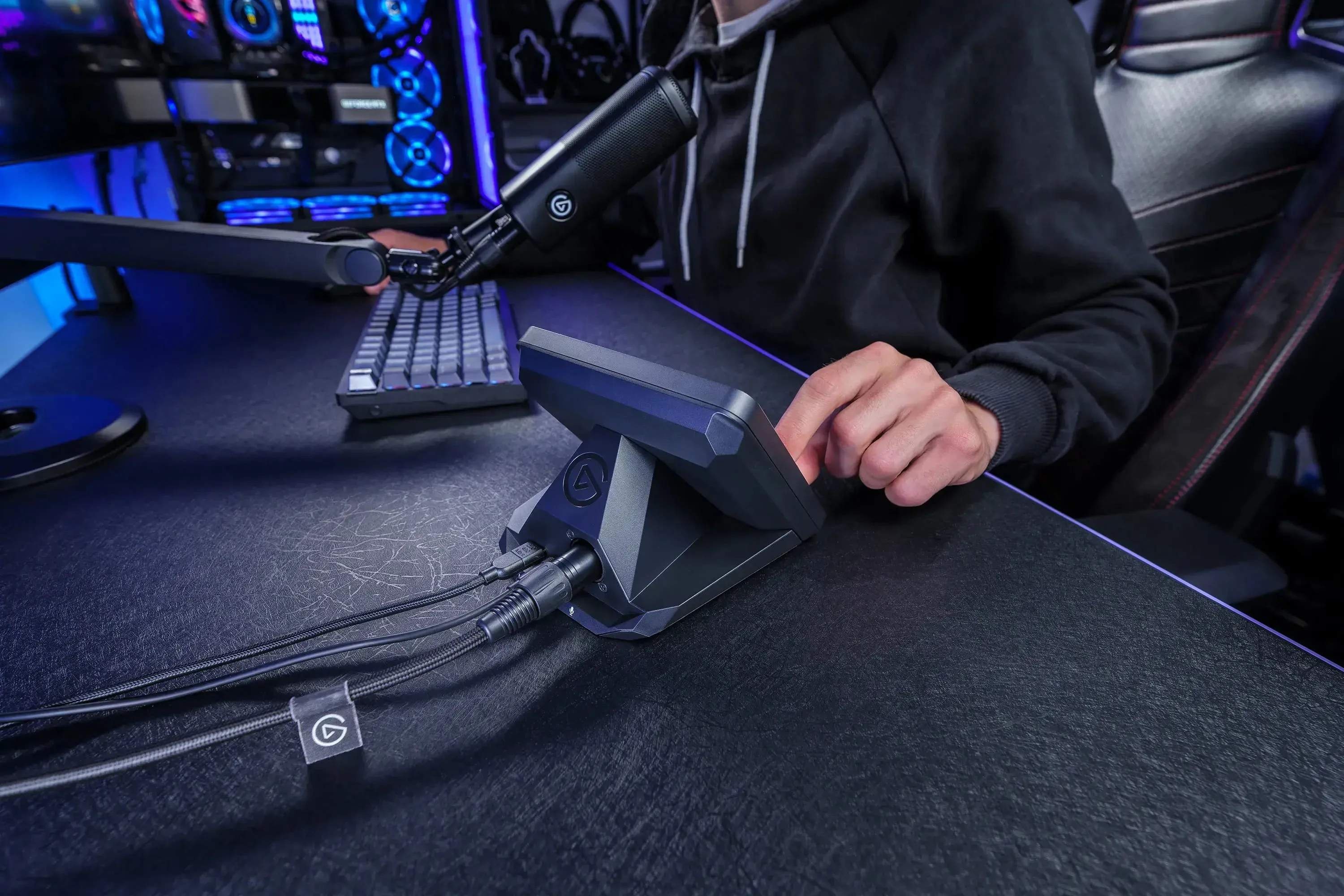 XLR Dock | Mic Interface for Stream Deck + | Elgato